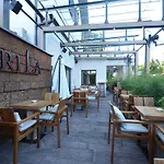 Shangri La Rooms (Adults Only)